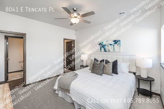 Building Photo - 8041 E Tencate Pl