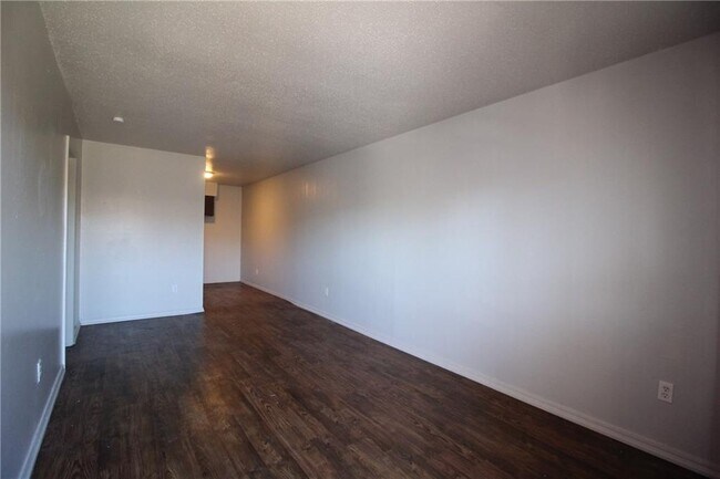 Building Photo - 5824 NW 34th St