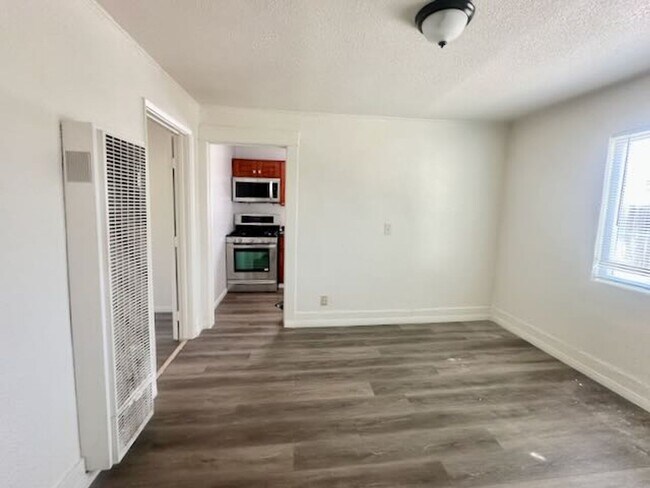 Foto del edificio - 1444 E 16th St