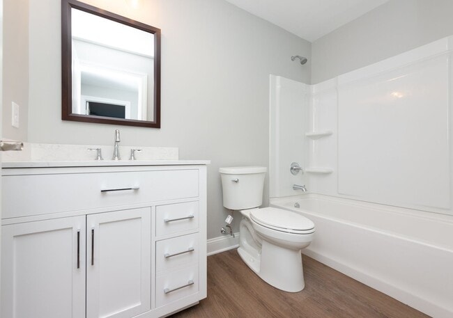 Interior Photo - 925 at North