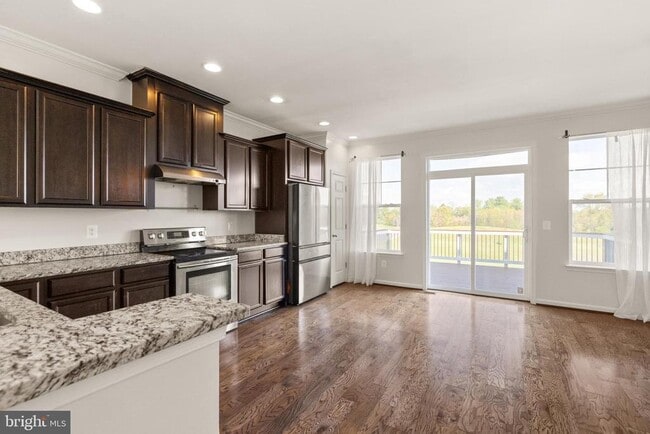 Foto del edificio - 111 Rotunda Dr