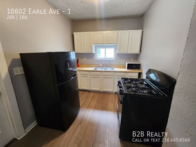 Building Photo - 10602 Earle Ave