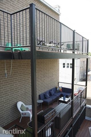 Foto del edificio - 2 br, 2 bath Condo - 3044 W Roscoe St