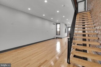 Building Photo - 2619 W Thompson St