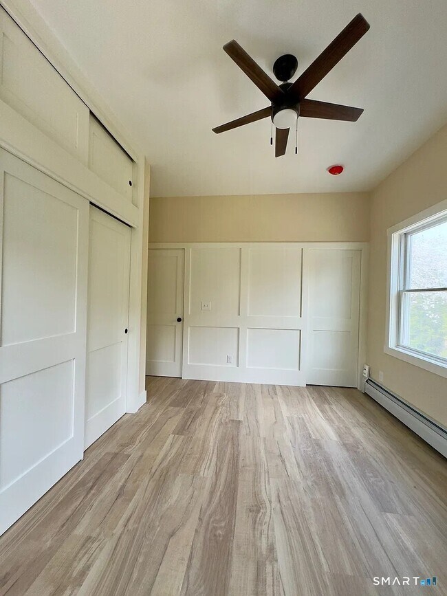 Foto del edificio - 257 Long Ridge Rd