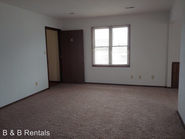 Building Photo - 3010 Mimosa St