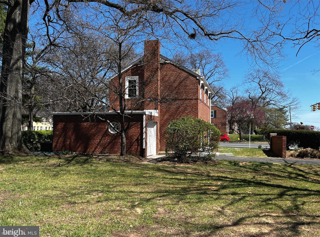 Foto del edificio - 2 br, 2 bath Condo - 4401 Arlington Boulevard