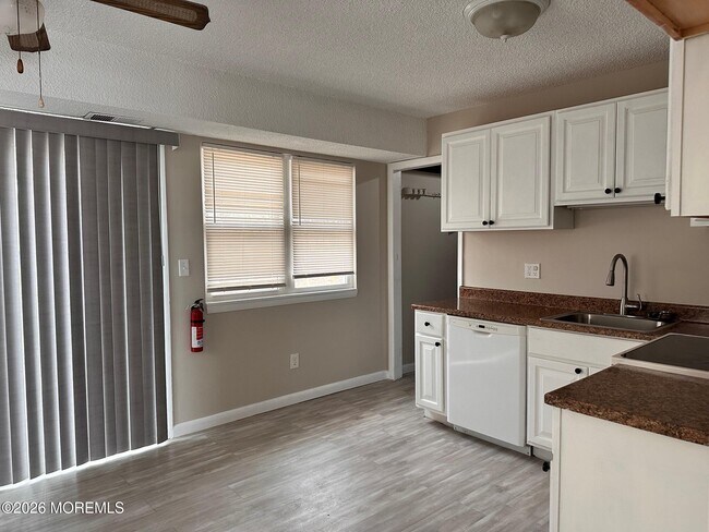 Building Photo - 24 Anchor Rd