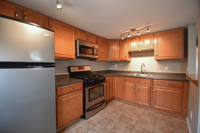 kitchen - 115 Glen Ave