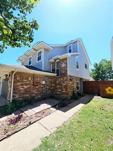 Building Photo - 2430 Centaurus Dr