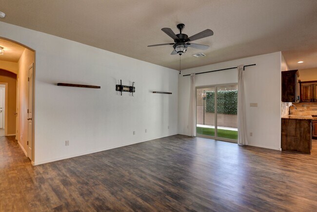 Foto del edificio - Amazing Three Bedroom - Rio Rancho & Berna...