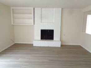 Building Photo - 2502 Creekway Cir