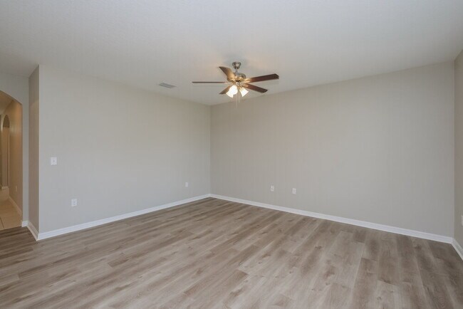 Foto del edificio - 14133 Arbor Pines Dr
