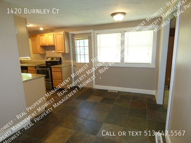 Foto del edificio - 1420 Burnley Ct