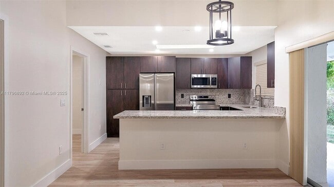 Building Photo - 13800 SW 285th Terrace