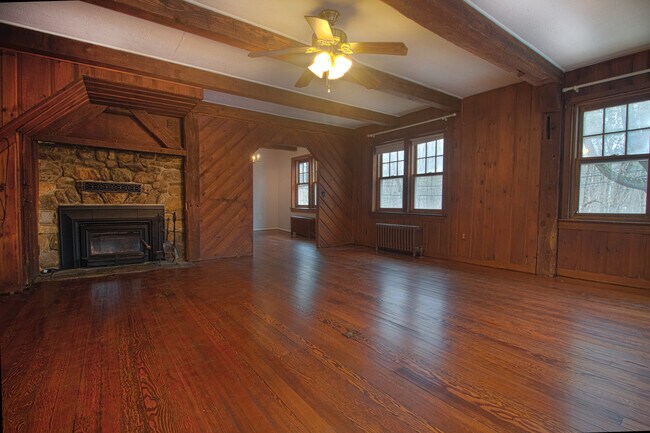 Building Photo - 21B Hoydens Hill Rd