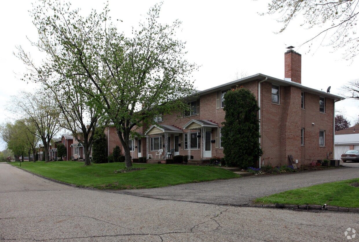 Foto principal - East Avondale Townhomes