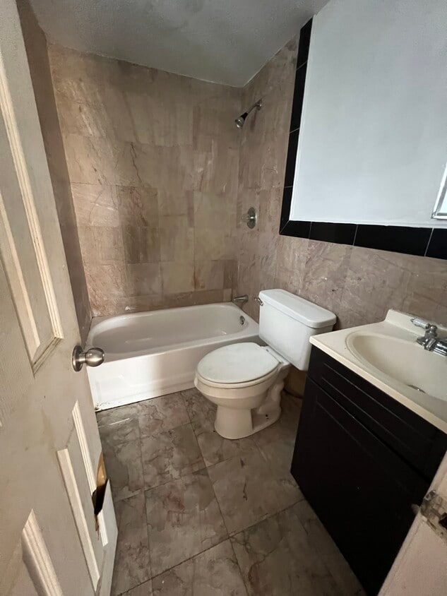 Building Photo - 1932 S 6th St