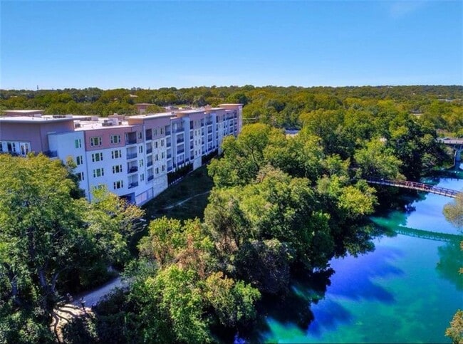 Foto del edificio - 1900 Barton Springs Rd