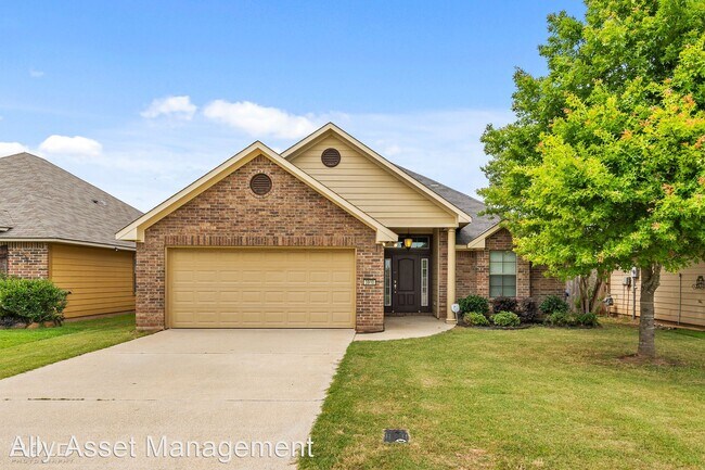 Building Photo - 3 br, 2 bath House - 3910 White Lake