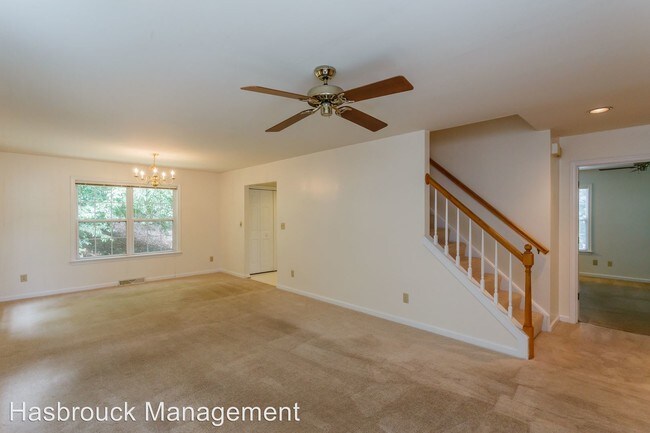 Building Photo - 3 br, 2.5 bath House - 1694 Banyan Court