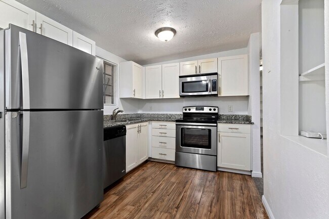 Foto del edificio - 443 Dorothea Way