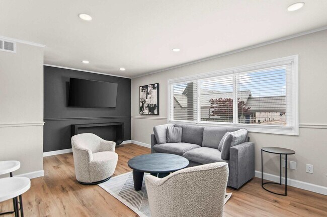 Building Photo - 2309 Cherry Hills Dr