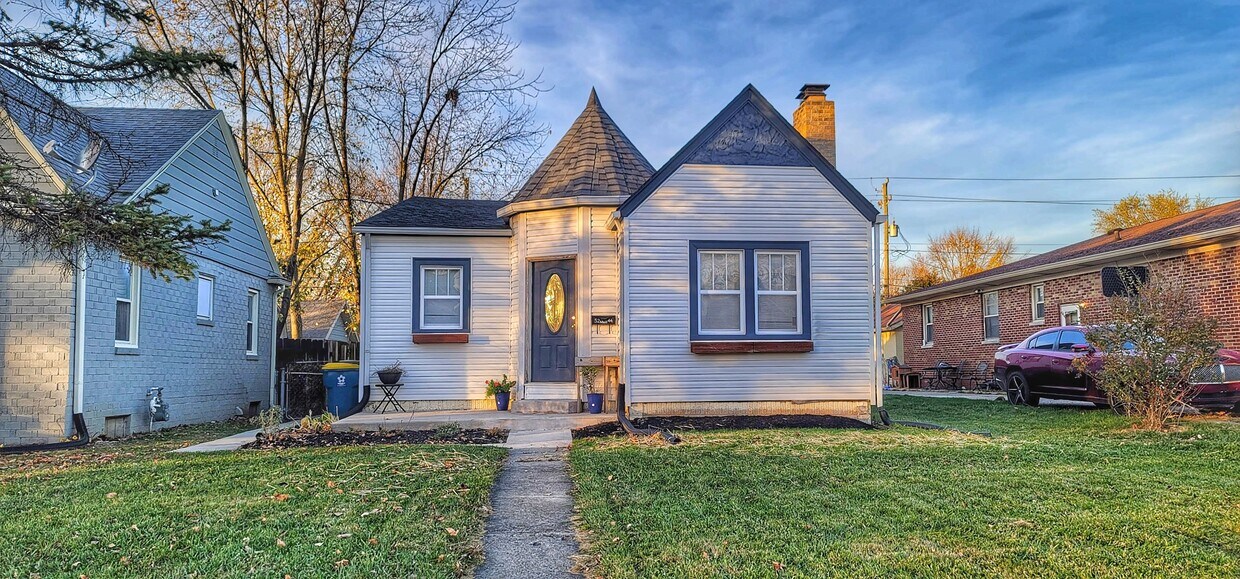 5244 E 10th St, Indianapolis, IN 46219 House Rental in Indianapolis