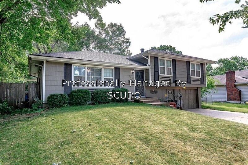 11913 Armitage Dr, Grandview, MO 64030 House Rental in Grandview, MO