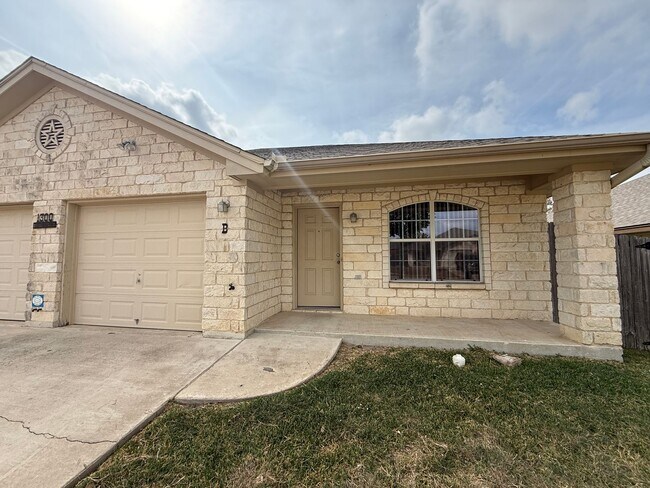 Foto del edificio - 1300 Powder River Dr