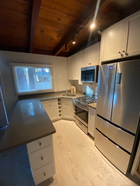 Foto del edificio - 1037 Echo Rd