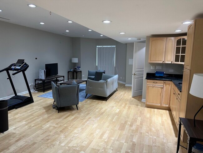 Foto del edificio - 2472 Violet St