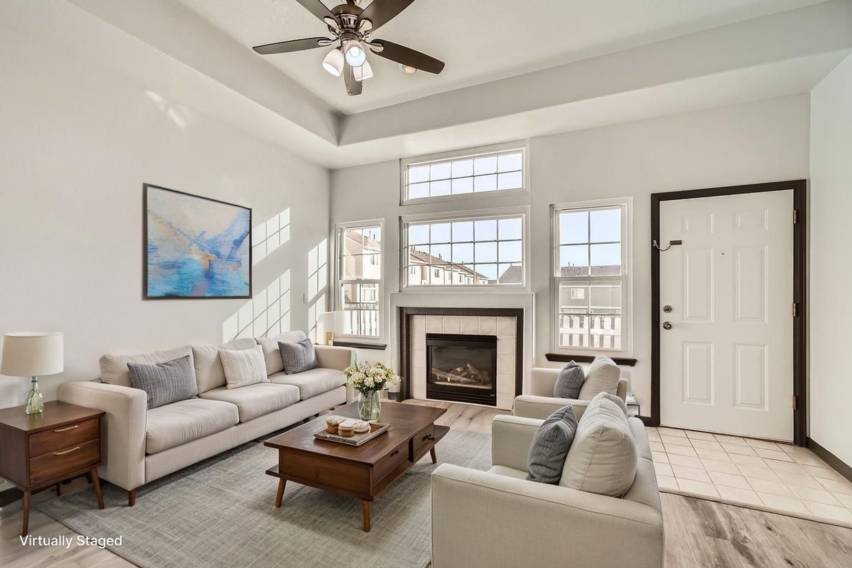 Modern 2-Bed Townhouse with Private En-Suites, Parking for 3 Cars & Community Amenities - Modern 2-Bed Townhouse with Private En-Suites, Parking for 3 Cars  & Community Amenities