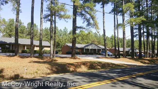 Foto del edificio - 5542 Old Pearman Dairy Rd