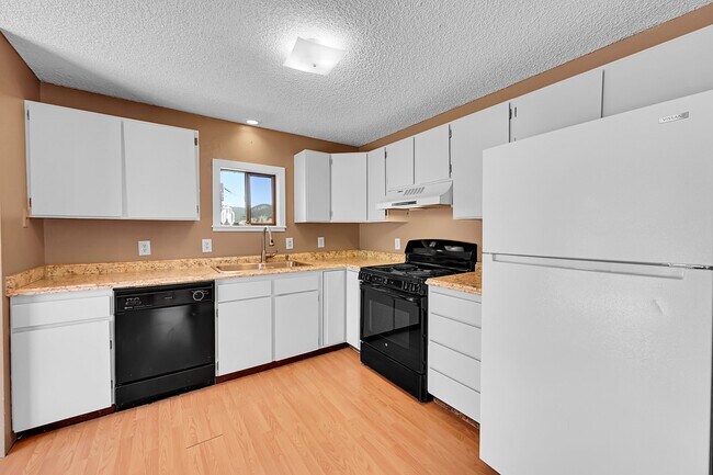 Foto del edificio - 26147 South End Rd