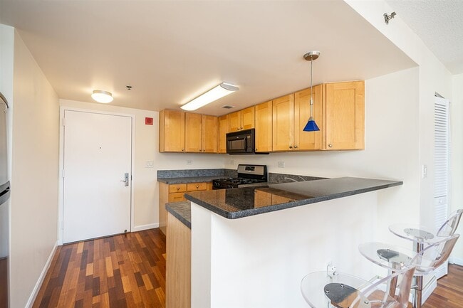 Building Photo - 759 2nd St