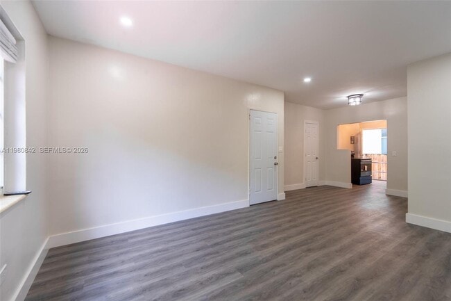 Building Photo - 1537 Jefferson Ave