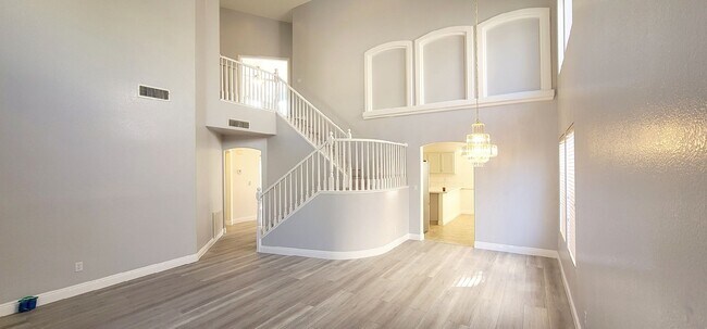 Building Photo - 8965 Pomona Ct - 4 bedrooms , 2.5 bathroom...