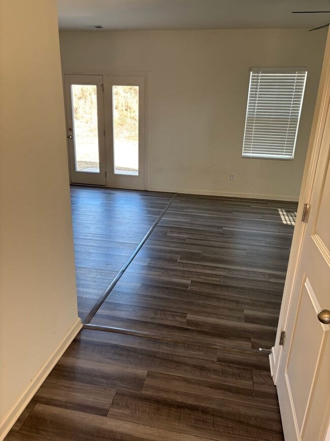 Building Photo - 419 Matera Dr NW