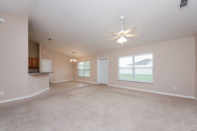 Building Photo - 2151 Antler Dr