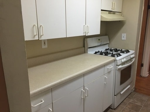 Building Photo - 2 Bedroom Apt in West End