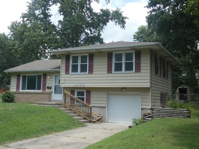 Building Photo - 1402 NE 67th St