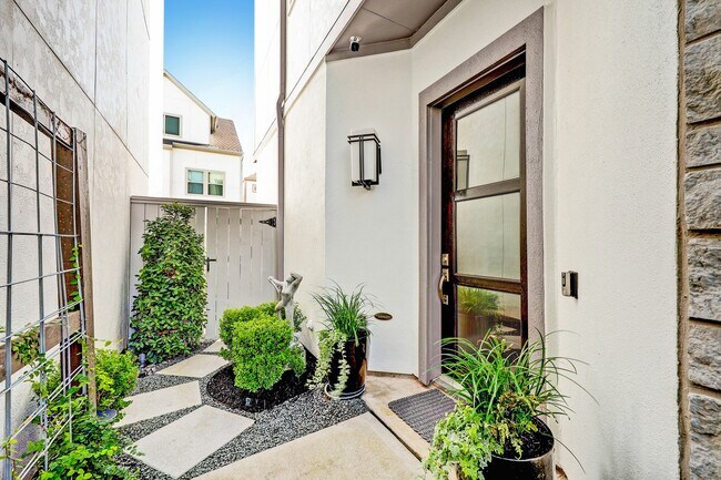 Foto del edificio - 810 Leavenworth Ave