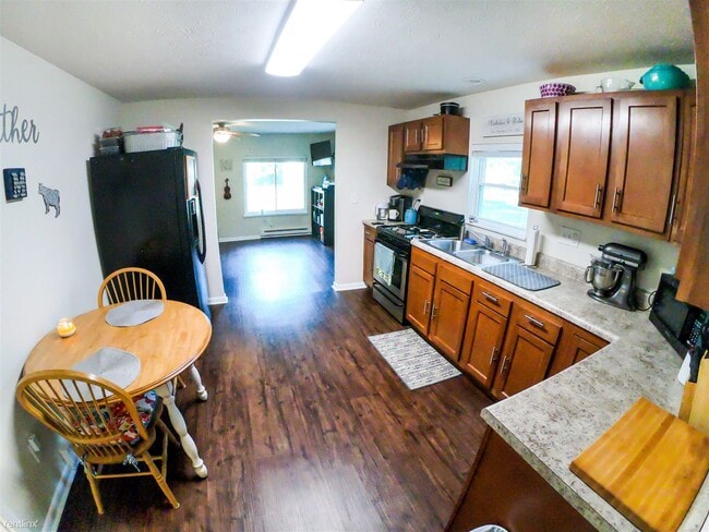 Building Photo - 2 br, 1 bath House - 12141 6th Ave