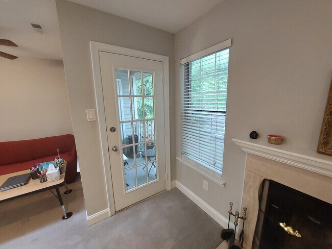 Building Photo - 1506 Diamond Dr