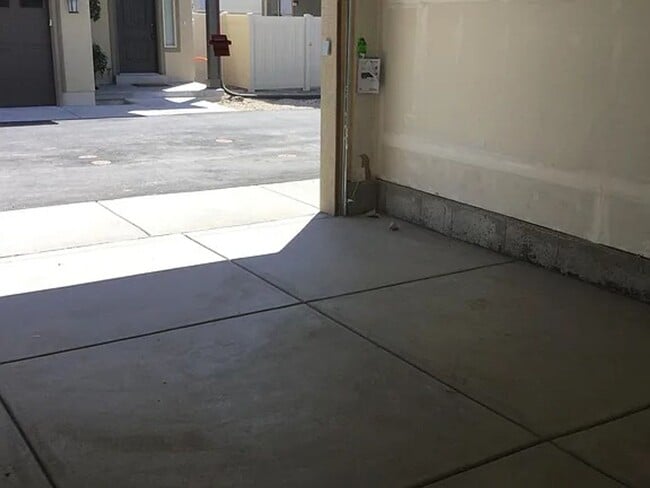 Building Photo - 409 S 680 E