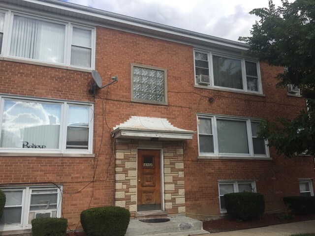 Primary Photo - 6258 W Diversey Ave