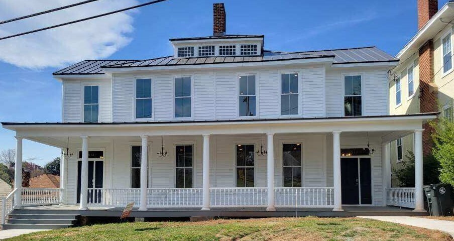 Primary Photo - 613 Washington St