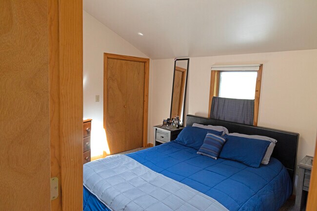 Bedroom - 64 Gardner Rd
