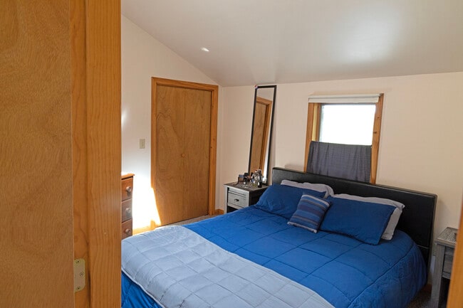 Bedroom - 64 Gardner Rd